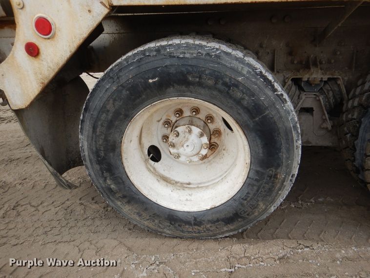 image for item DL8027 2001 Sterling LT9500  ready mix truck