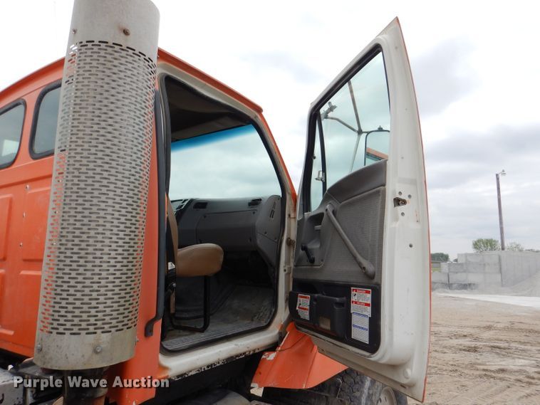 image for item DL8028 1999 Sterling LT9511  ready mix truck