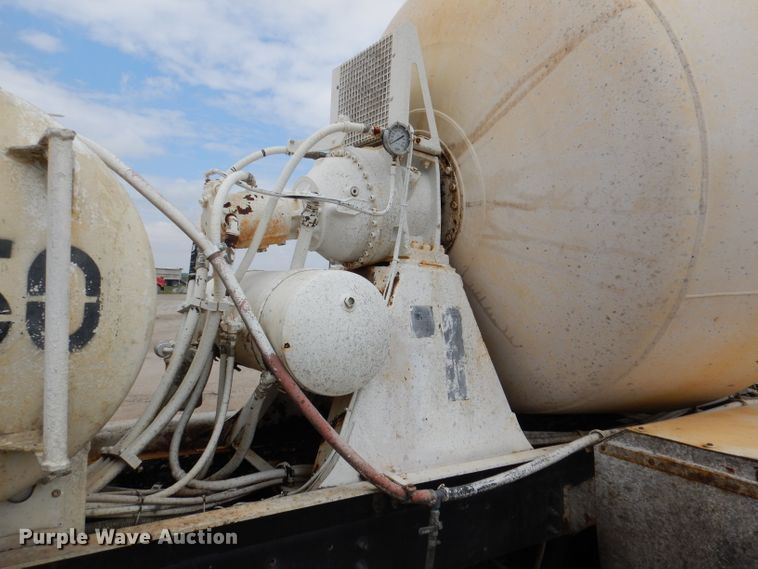 image for item DL8028 1999 Sterling LT9511  ready mix truck