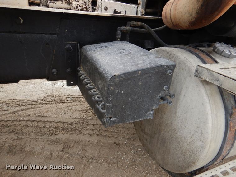 image for item DL8028 1999 Sterling LT9511  ready mix truck