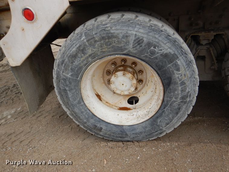 image for item DL8028 1999 Sterling LT9511  ready mix truck