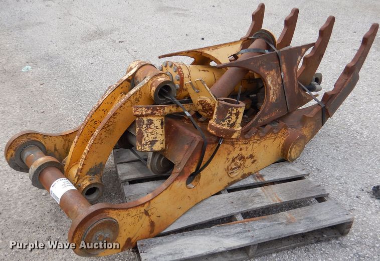 image for item DL8092 CF hydraulic excavator thumb