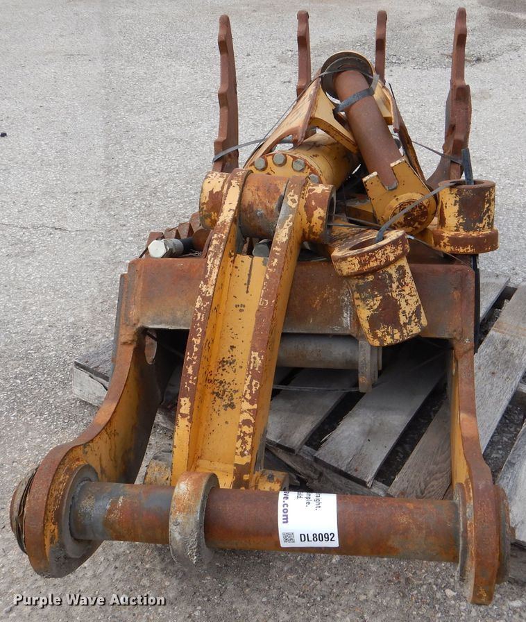 image for item DL8092 CF hydraulic excavator thumb