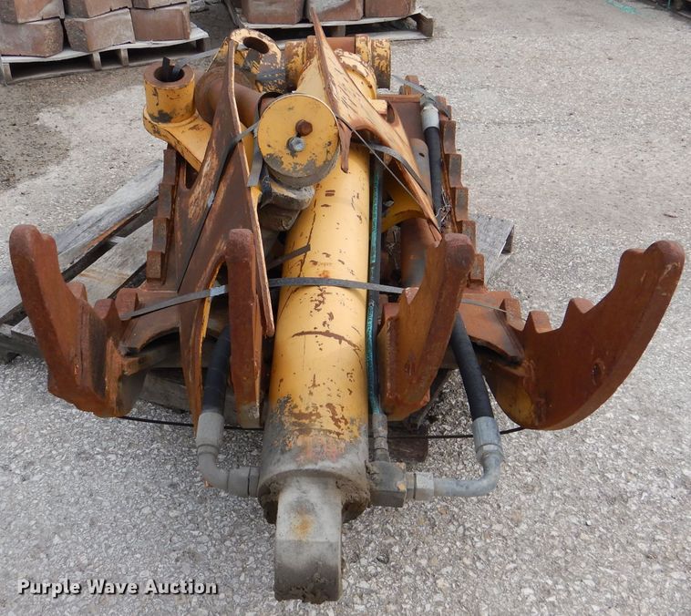 image for item DL8092 CF hydraulic excavator thumb