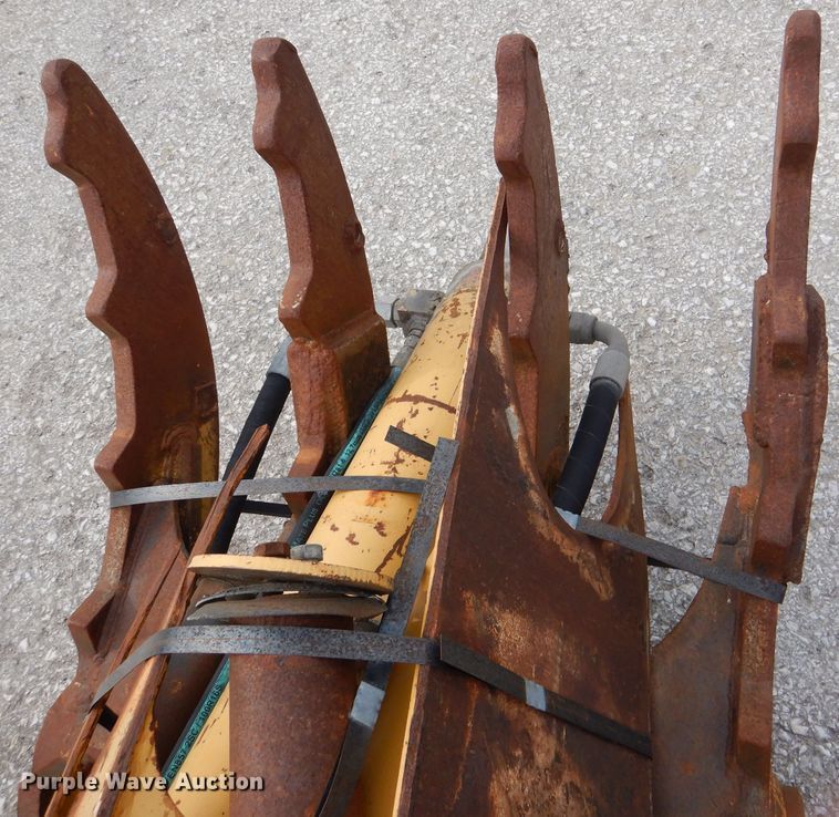 image for item DL8092 CF hydraulic excavator thumb