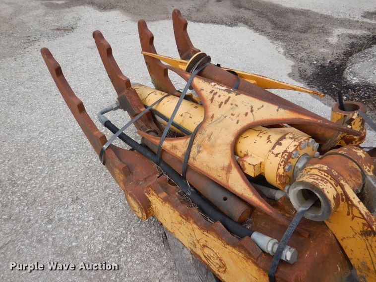 image for item DL8092 CF hydraulic excavator thumb