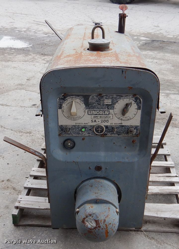 image for item DL8093 Lincoln SA200F163 arc welder