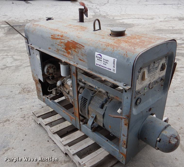 image for item DL8093 Lincoln SA200F163 arc welder