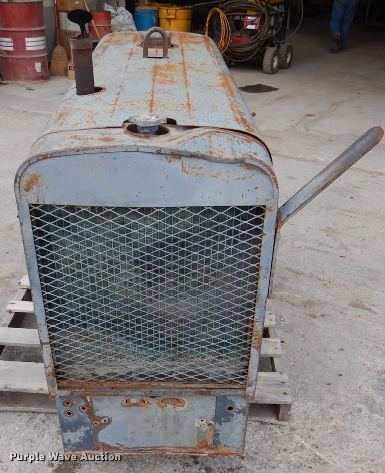 image for item DL8093 Lincoln SA200F163 arc welder