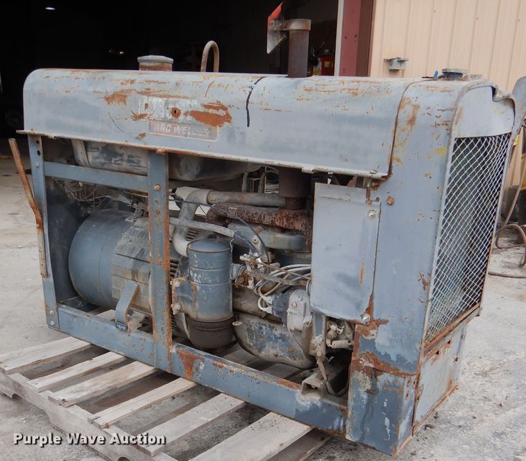 image for item DL8093 Lincoln SA200F163 arc welder