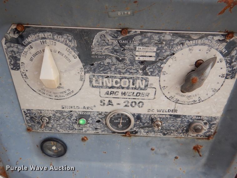 image for item DL8093 Lincoln SA200F163 arc welder