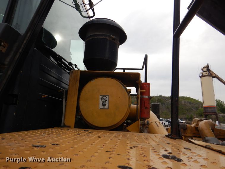 image for item DL8094 1999 Caterpillar 980G  wheel loader