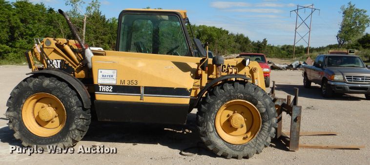 image for item DL8152 1998 Caterpillar TH82  telehandler