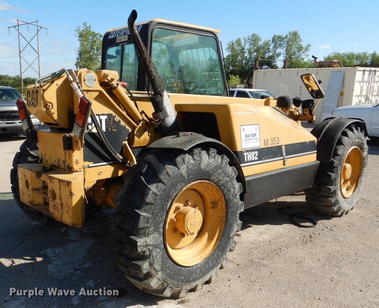 image for item DL8152 1998 Caterpillar TH82  telehandler