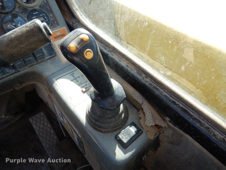 image for item DL8152 1998 Caterpillar TH82  telehandler