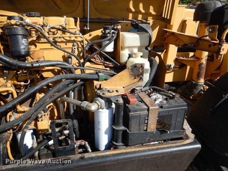 image for item DL8152 1998 Caterpillar TH82  telehandler