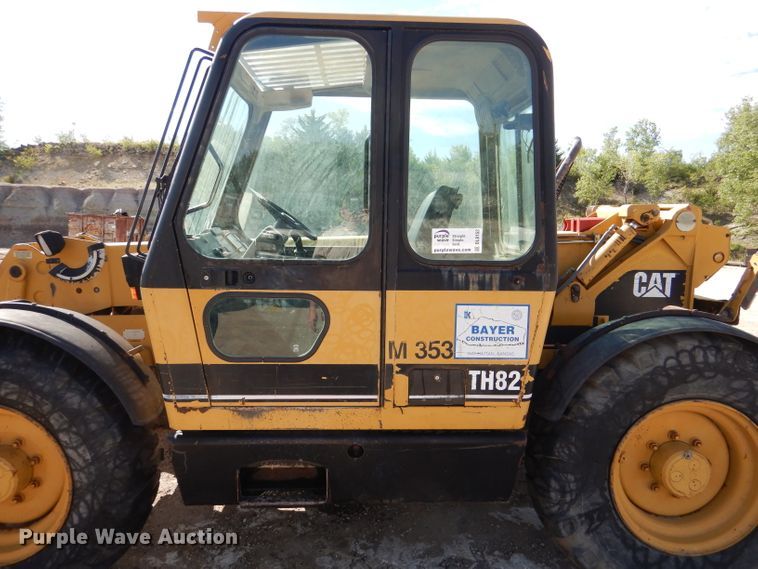 image for item DL8152 1998 Caterpillar TH82  telehandler