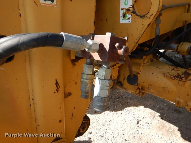 image for item DL8152 1998 Caterpillar TH82  telehandler