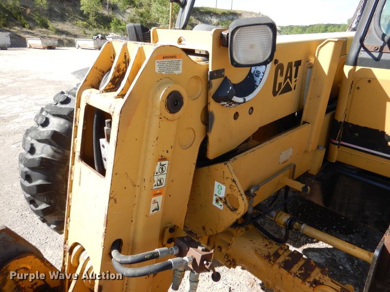 image for item DL8152 1998 Caterpillar TH82  telehandler