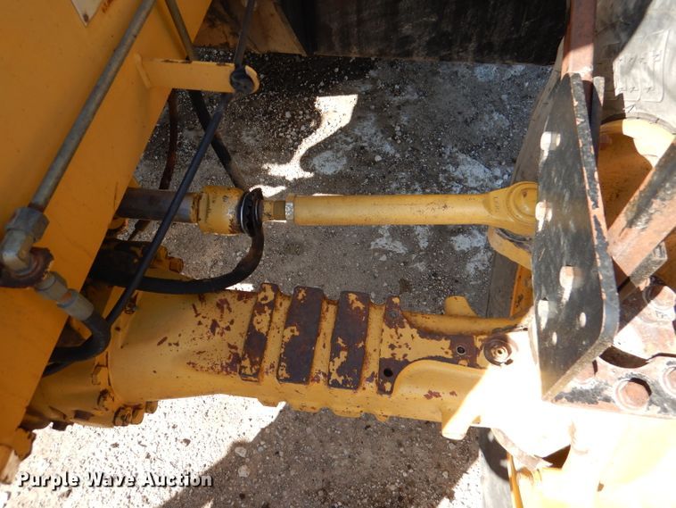 image for item DL8152 1998 Caterpillar TH82  telehandler