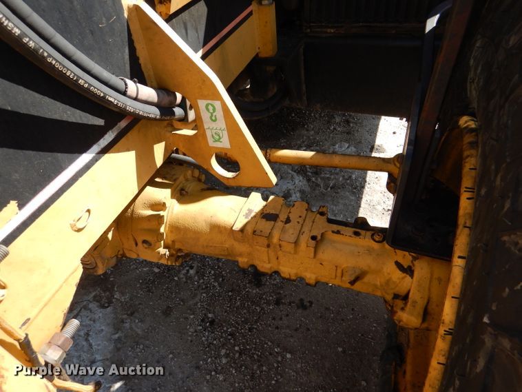 image for item DL8152 1998 Caterpillar TH82  telehandler