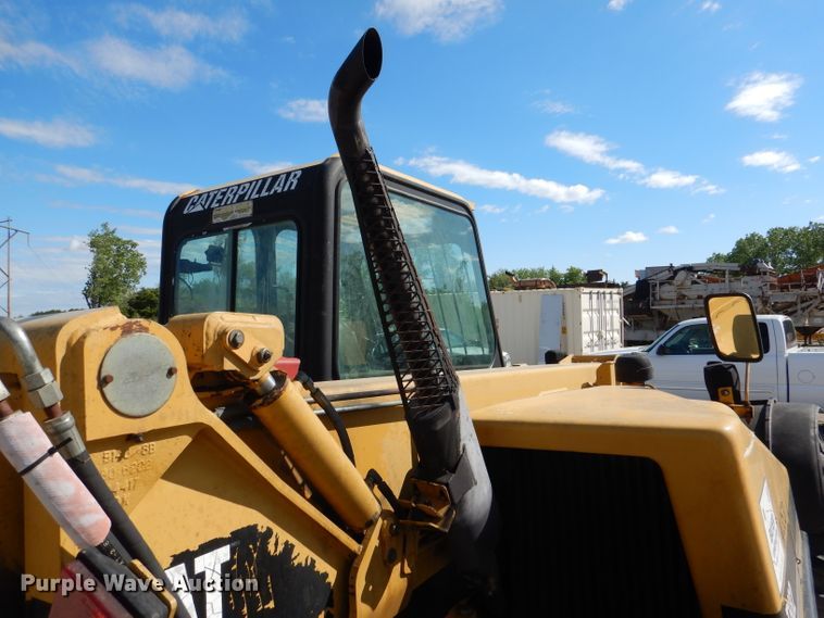 image for item DL8152 1998 Caterpillar TH82  telehandler