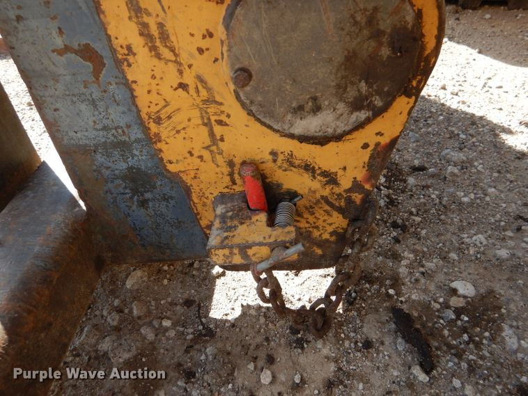 image for item DL8152 1998 Caterpillar TH82  telehandler