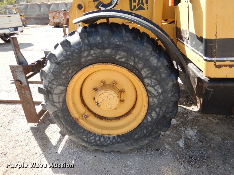 image for item DL8152 1998 Caterpillar TH82  telehandler