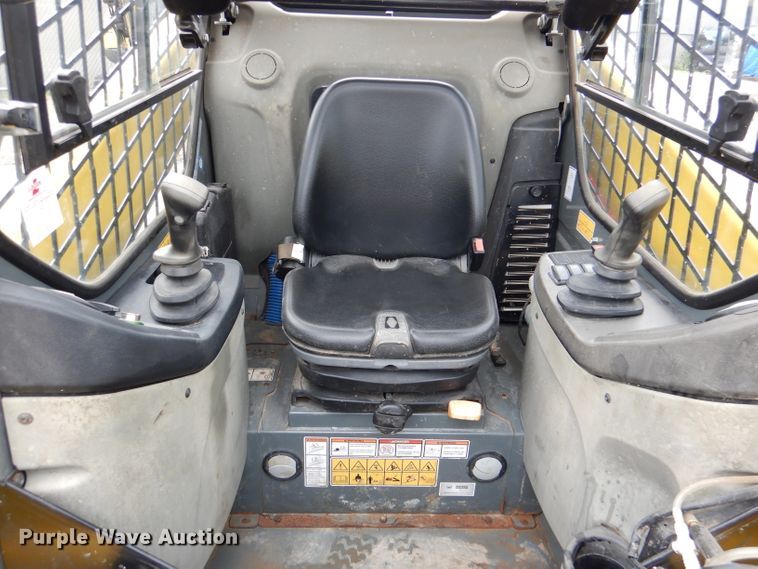 image for item DL8214 2015 Wacker Neuson SW24  skid steer loader