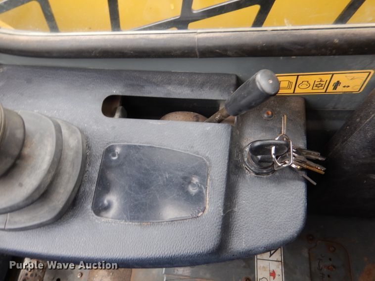 image for item DL8214 2015 Wacker Neuson SW24  skid steer loader