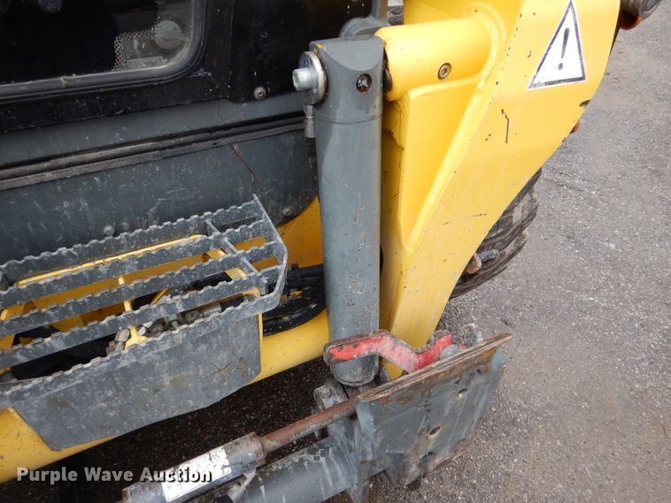 image for item DL8214 2015 Wacker Neuson SW24  skid steer loader