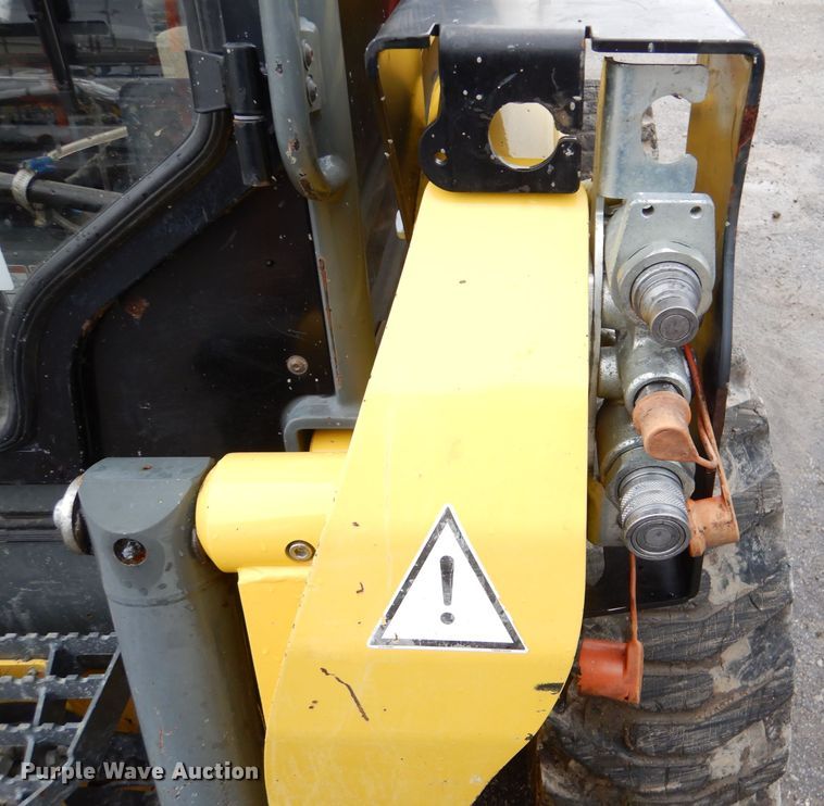 image for item DL8214 2015 Wacker Neuson SW24  skid steer loader