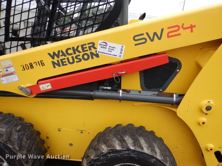 image for item DL8214 2015 Wacker Neuson SW24  skid steer loader