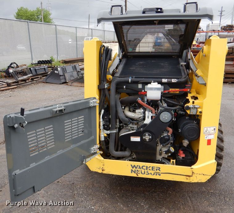 image for item DL8214 2015 Wacker Neuson SW24  skid steer loader