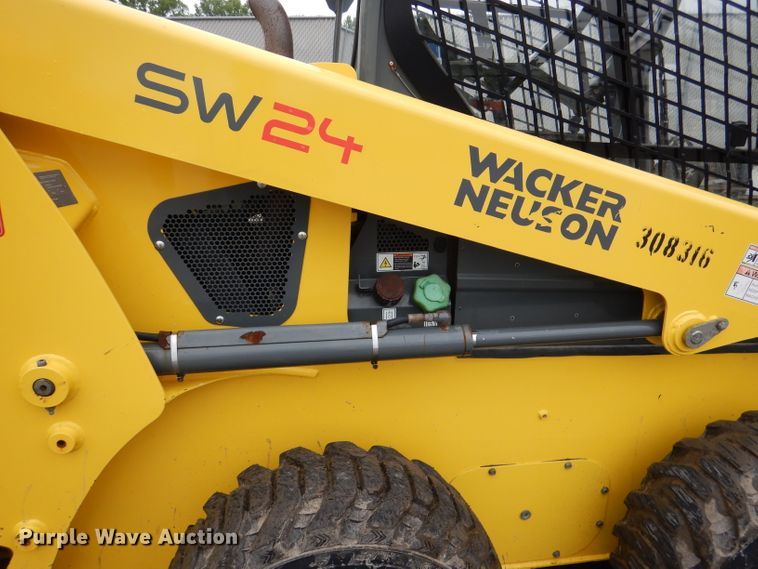 image for item DL8214 2015 Wacker Neuson SW24  skid steer loader