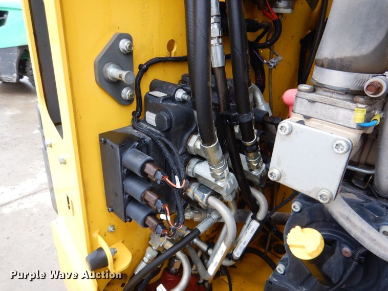 image for item DL8215 2017 Wacker Neuson ST31  tracked skid steer loader