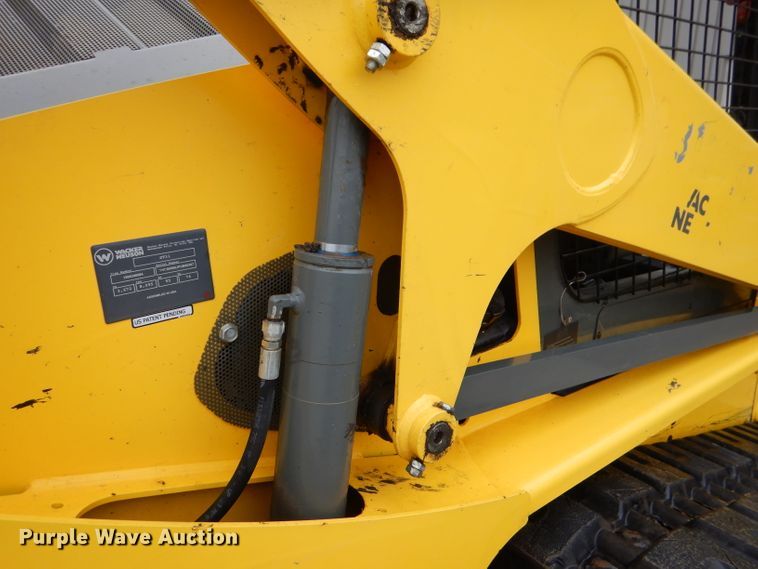 image for item DL8215 2017 Wacker Neuson ST31  tracked skid steer loader