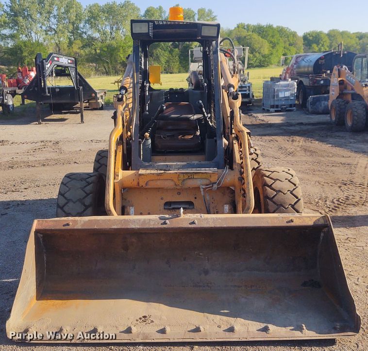 image for item DM0993 1999 Case 90XT  skid steer loader