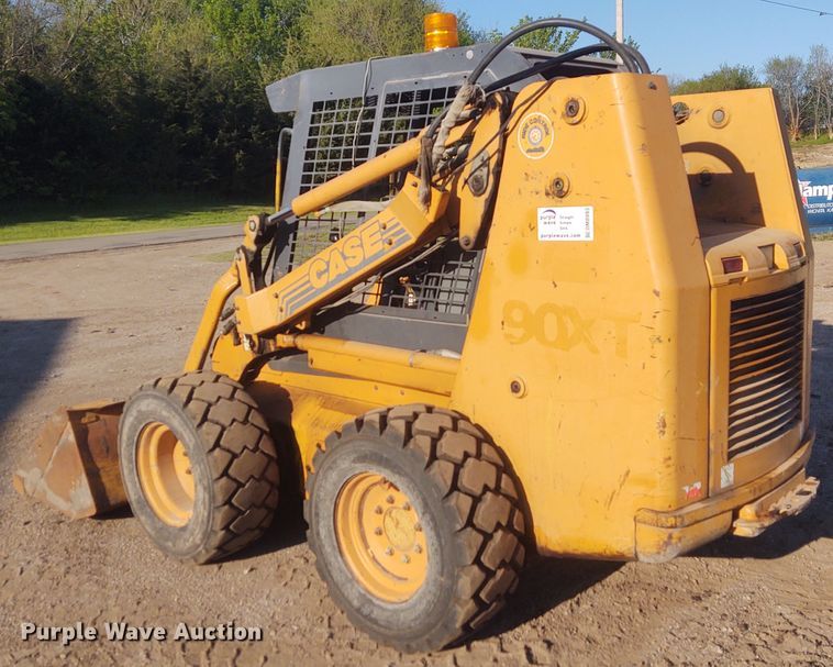 image for item DM0993 1999 Case 90XT  skid steer loader