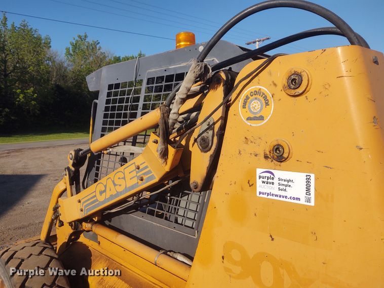 image for item DM0993 1999 Case 90XT  skid steer loader
