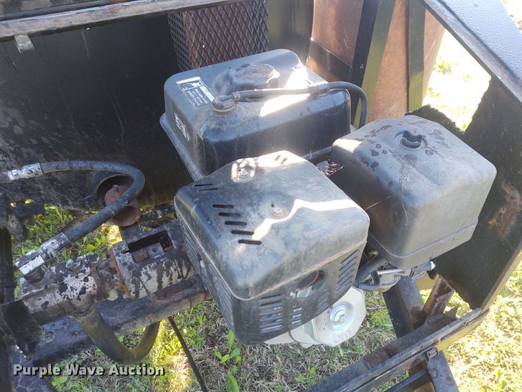 image for item DM0995 2008 Tack Wagon melter applicator