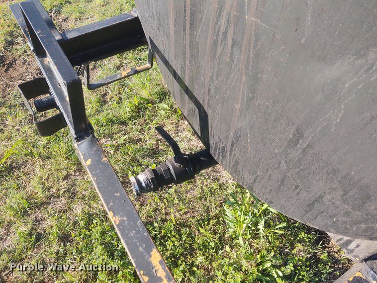 image for item DM0995 2008 Tack Wagon melter applicator