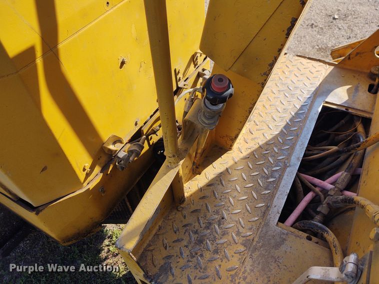 image for item DM0996 1990 Caterpillar CB224B  double drum roller