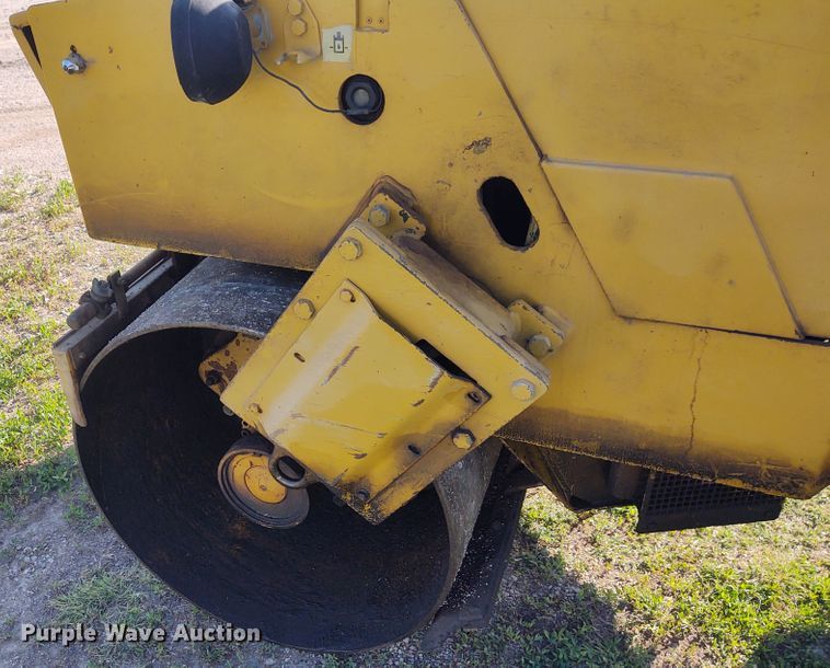 image for item DM0996 1990 Caterpillar CB224B  double drum roller