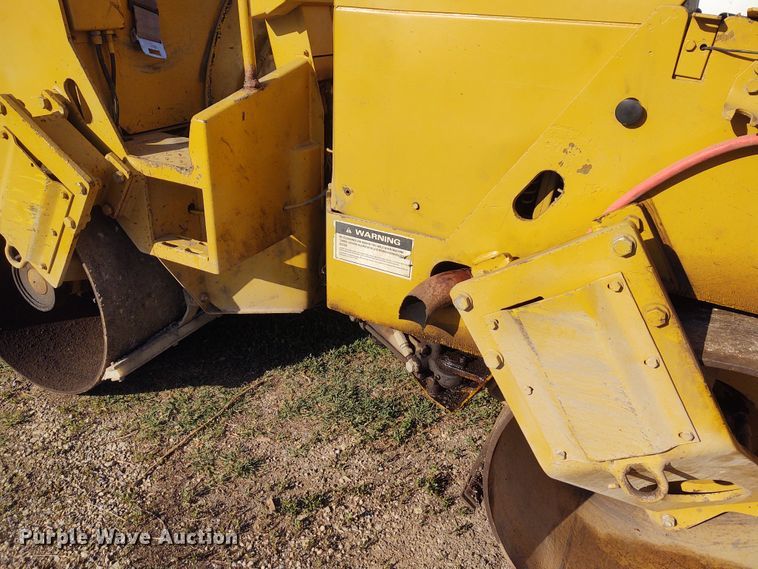 image for item DM0996 1990 Caterpillar CB224B  double drum roller