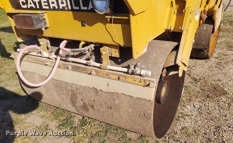 image for item DM0996 1990 Caterpillar CB224B  double drum roller