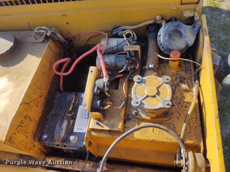 image for item DM0996 1990 Caterpillar CB224B  double drum roller