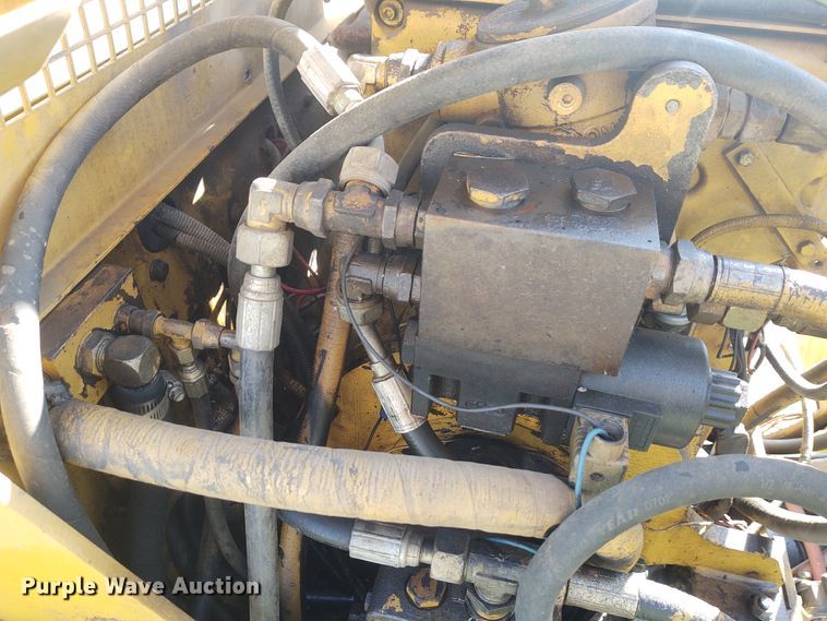 image for item DM0996 1990 Caterpillar CB224B  double drum roller