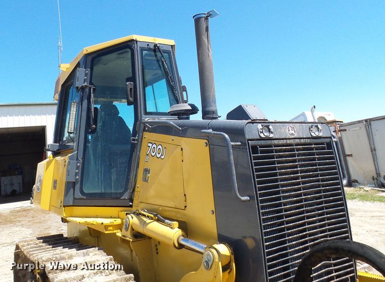 image for item DM3014 2015 John Deere 700J  dozer