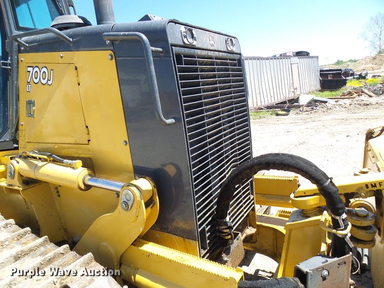 image for item DM3014 2015 John Deere 700J  dozer